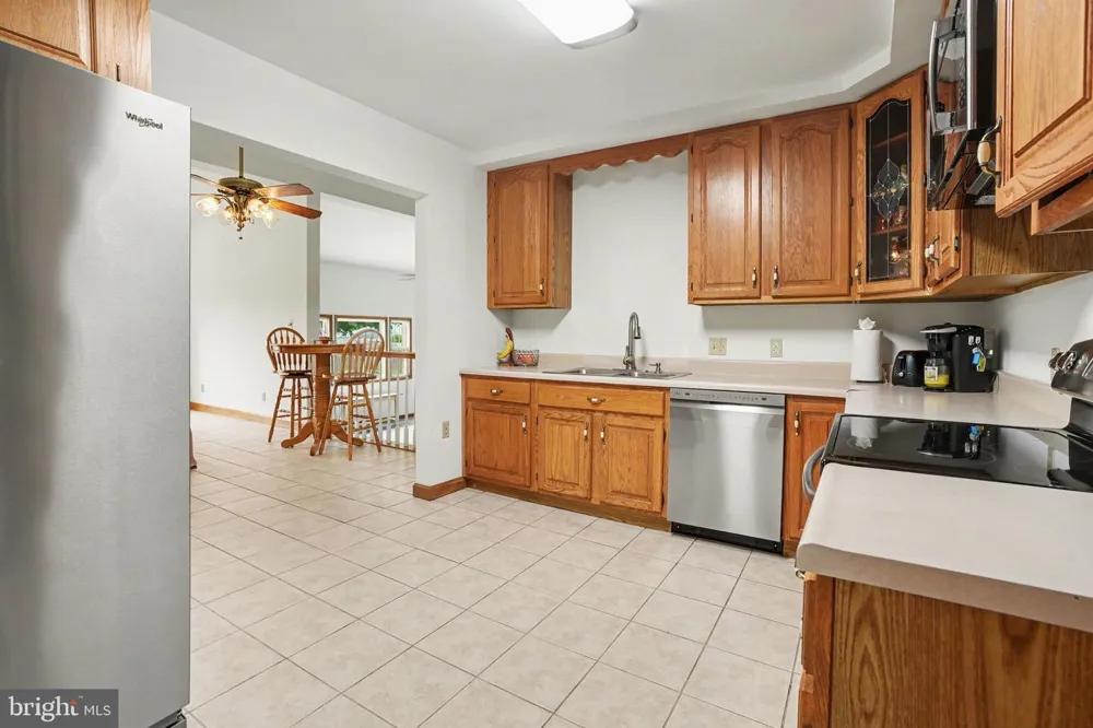 924 W TRINDLE ROAD Mechanicsburg, PA 17055
