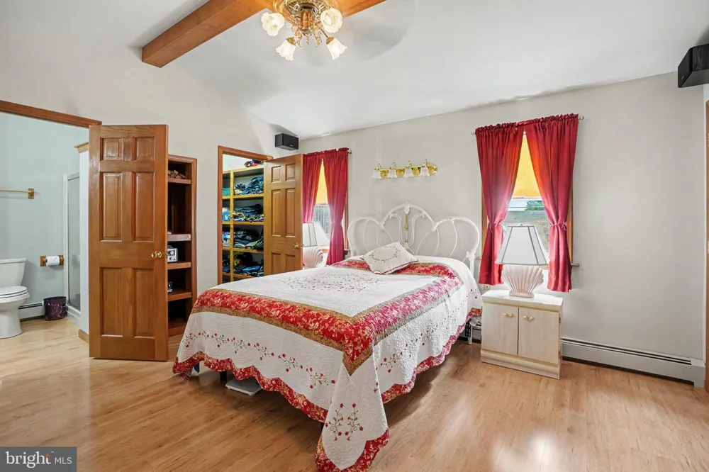 924 W TRINDLE ROAD Mechanicsburg, PA 17055