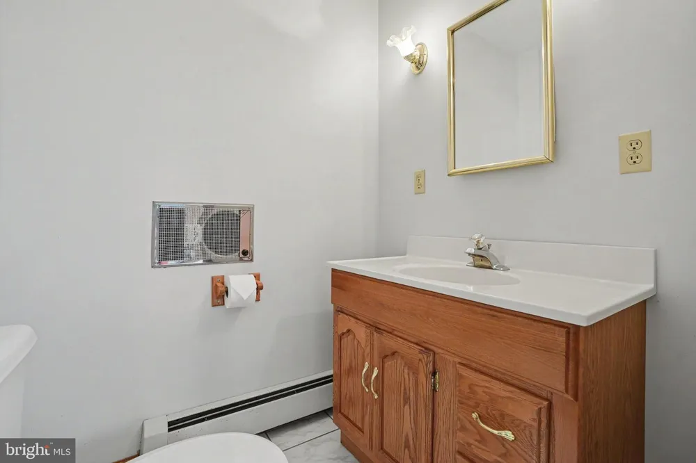 924 W TRINDLE ROAD Mechanicsburg, PA 17055