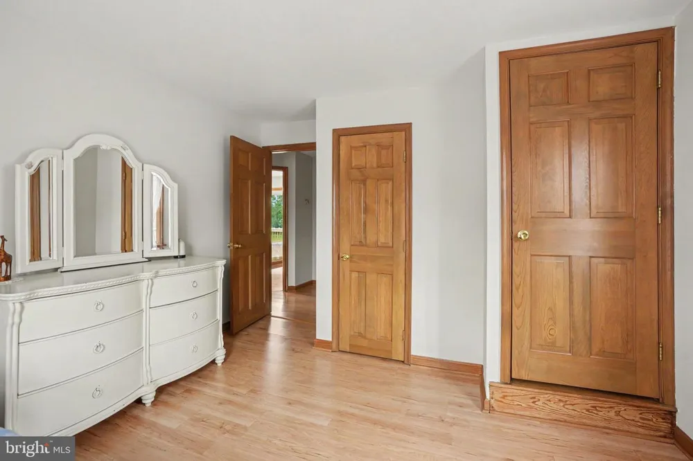 924 W TRINDLE ROAD Mechanicsburg, PA 17055