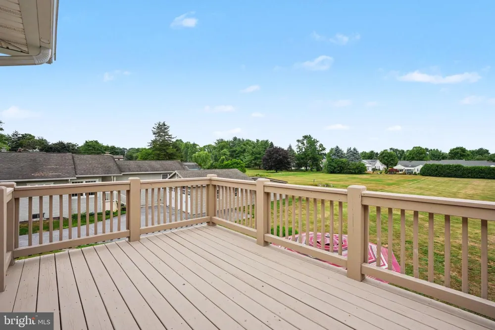 924 W TRINDLE ROAD Mechanicsburg, PA 17055