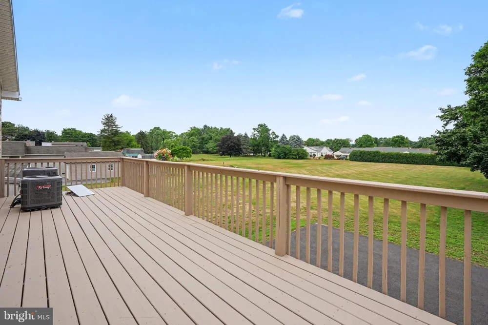 924 W TRINDLE ROAD Mechanicsburg, PA 17055