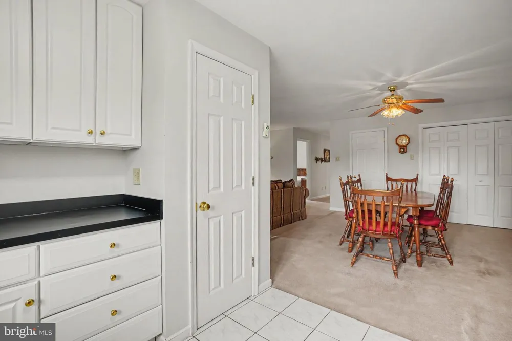 924 W TRINDLE ROAD Mechanicsburg, PA 17055