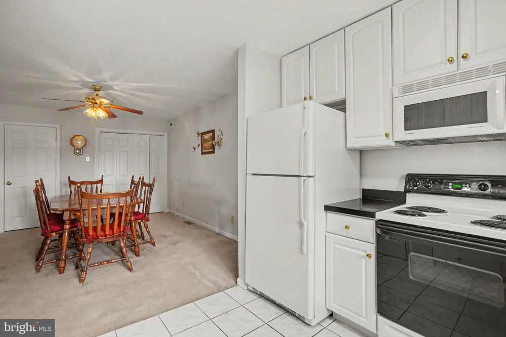 924 W TRINDLE ROAD Mechanicsburg, PA 17055