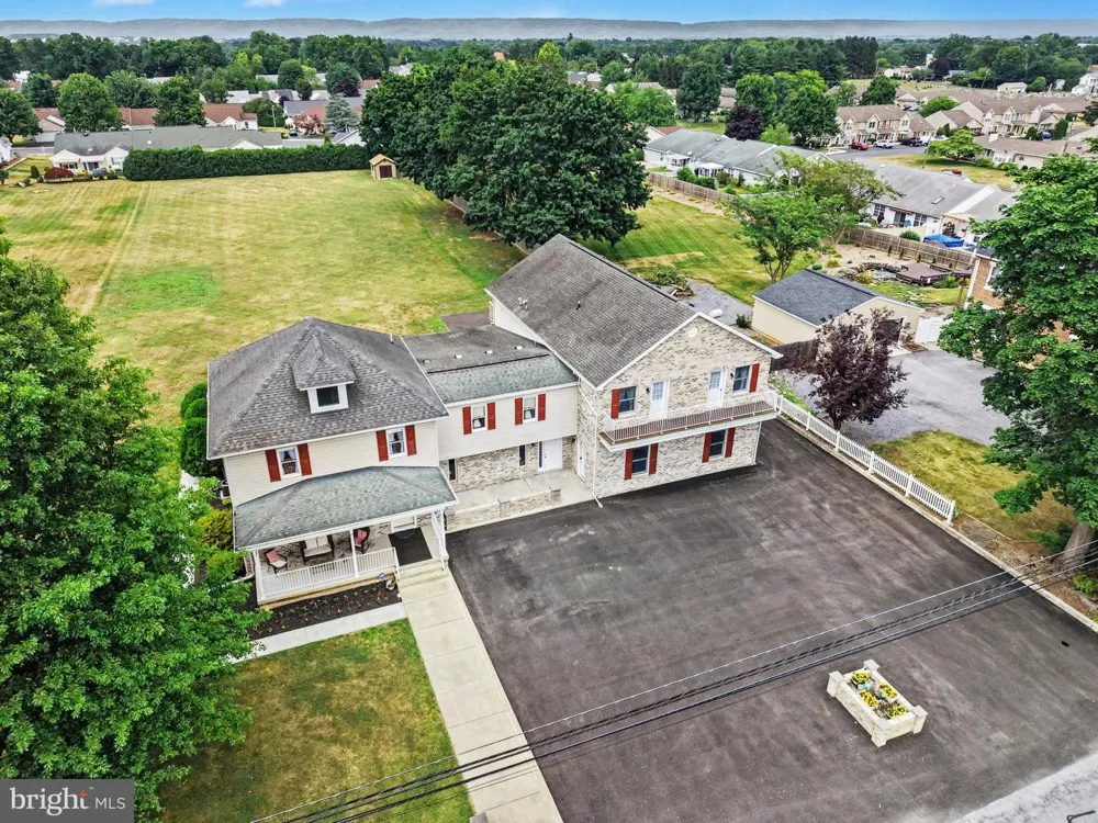 924 W TRINDLE ROAD Mechanicsburg, PA 17055