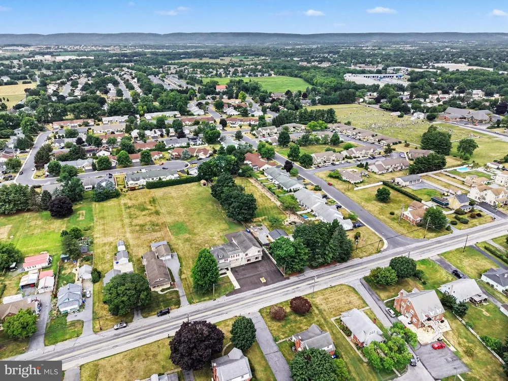 924 W TRINDLE ROAD Mechanicsburg, PA 17055