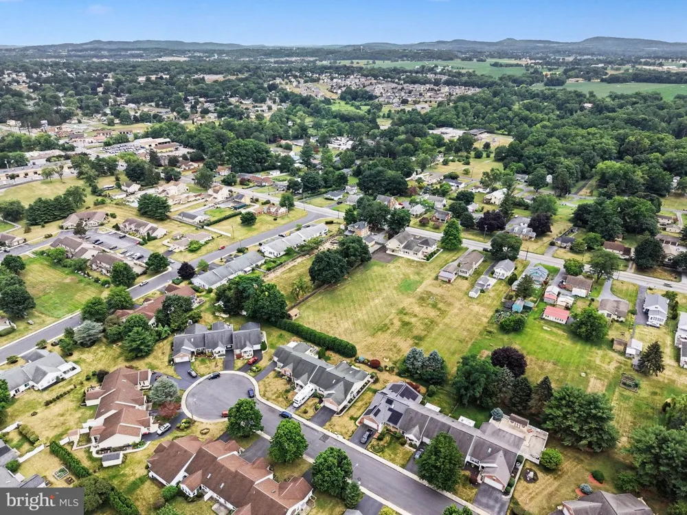 924 W TRINDLE ROAD Mechanicsburg, PA 17055