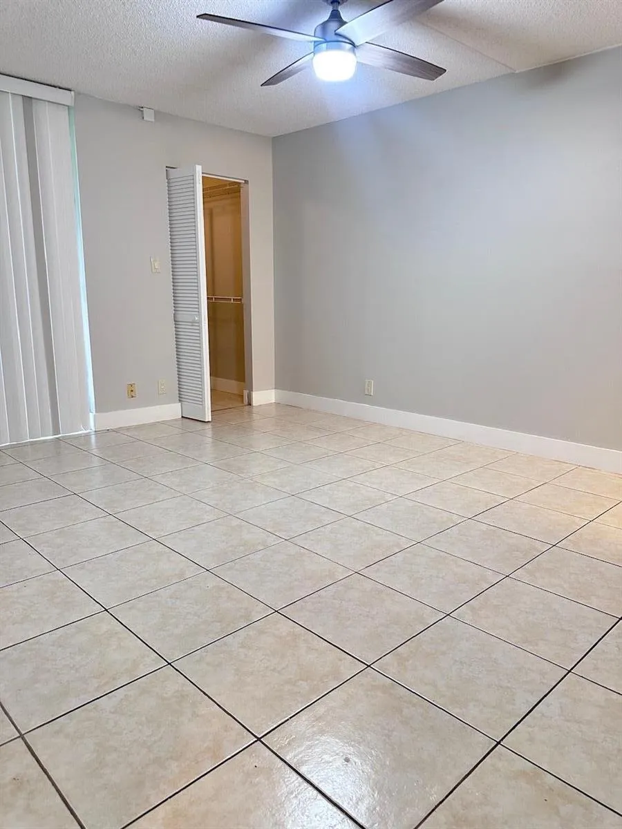 3101 NW 47th Terrace #120 Lauderdale Lakes, FL 33319