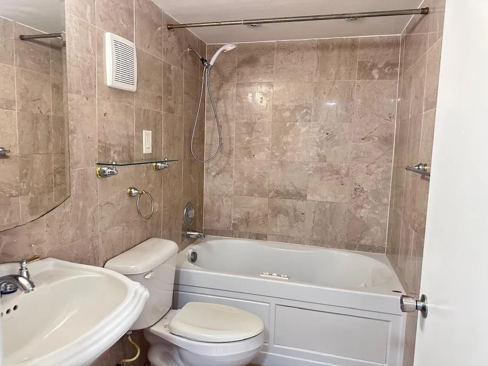 3101 NW 47th Terrace #120 Lauderdale Lakes, FL 33319