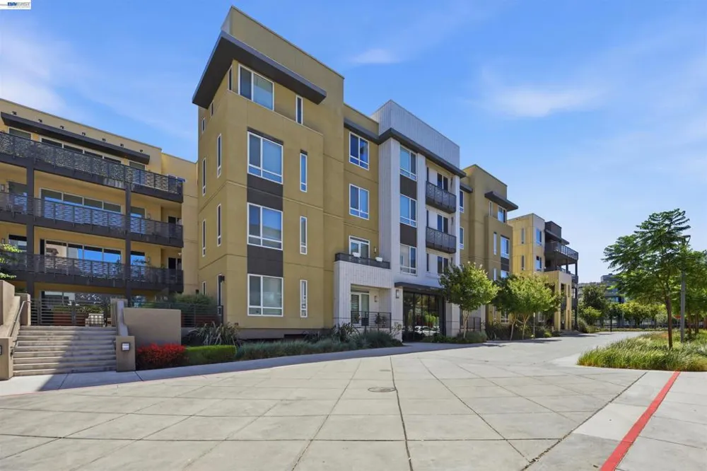 2339 Kinetic Cmn #312 Fremont, CA 94539