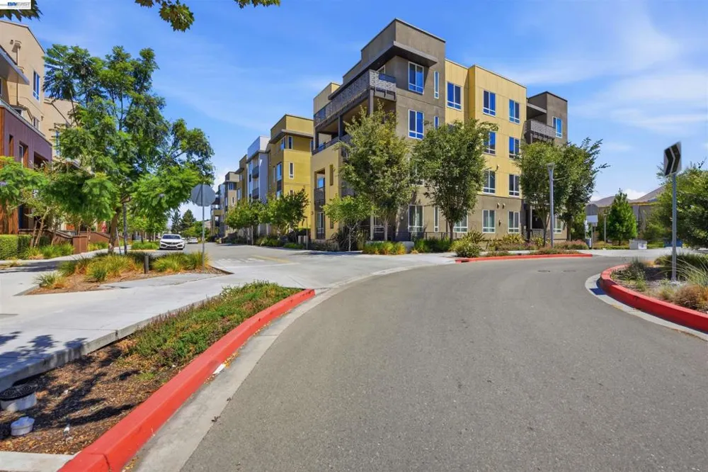 2339 Kinetic Cmn #312 Fremont, CA 94539