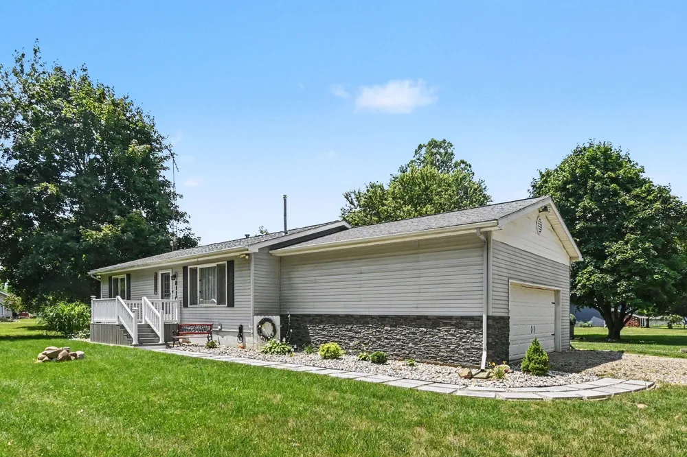 8116 Hyde Road Clarklake, MI 49234