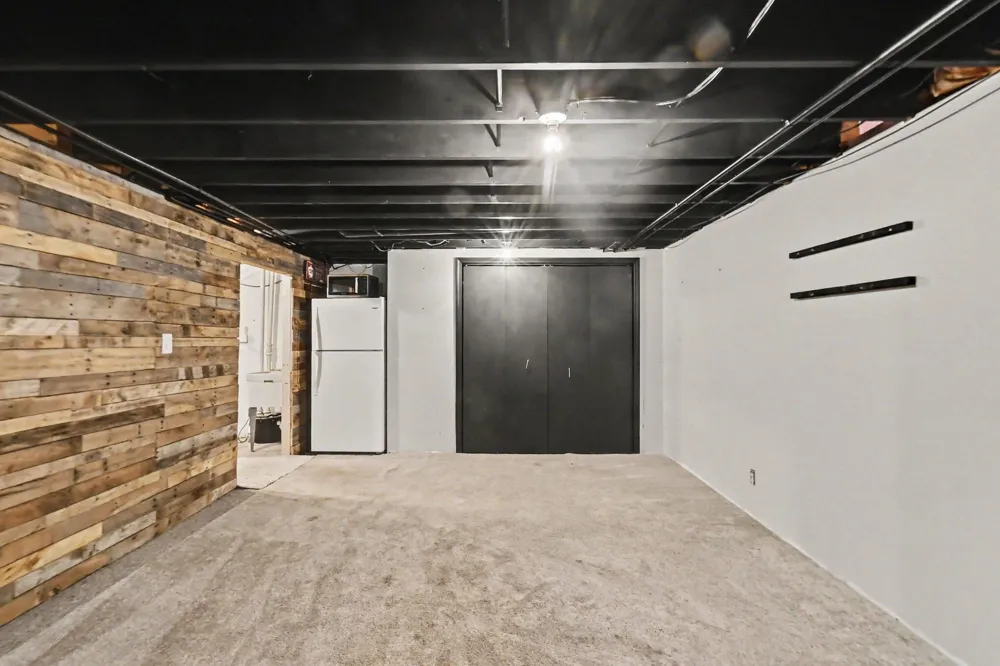 8116 Hyde Road Clarklake, MI 49234