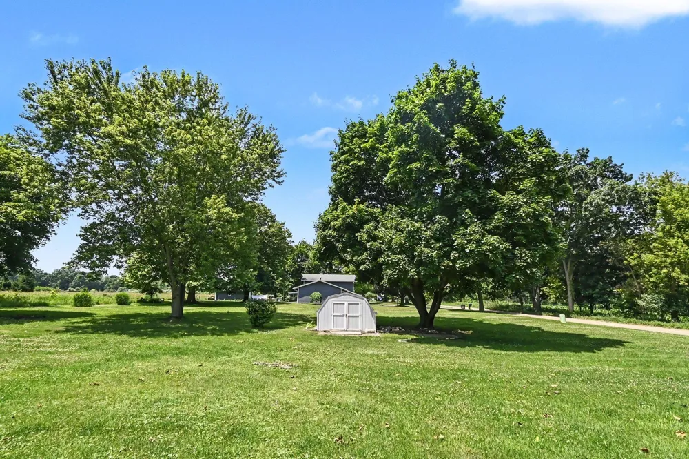 8116 Hyde Road Clarklake, MI 49234