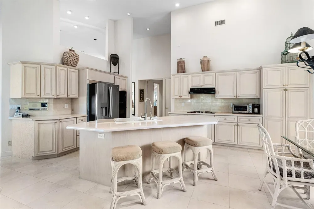 17571 Bocaire Way Boca Raton, FL 33487