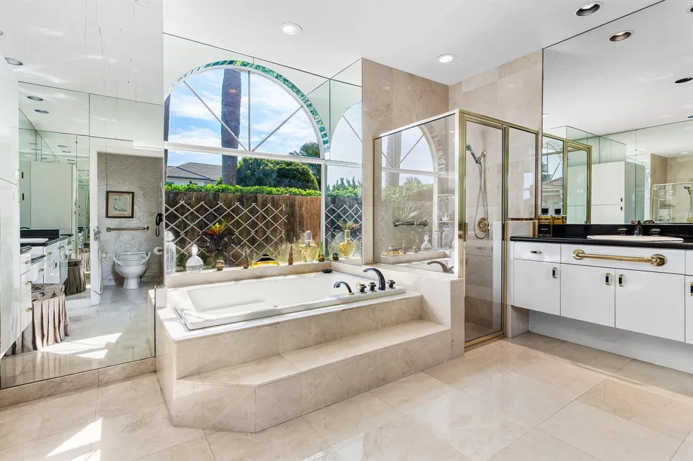 17571 Bocaire Way Boca Raton, FL 33487
