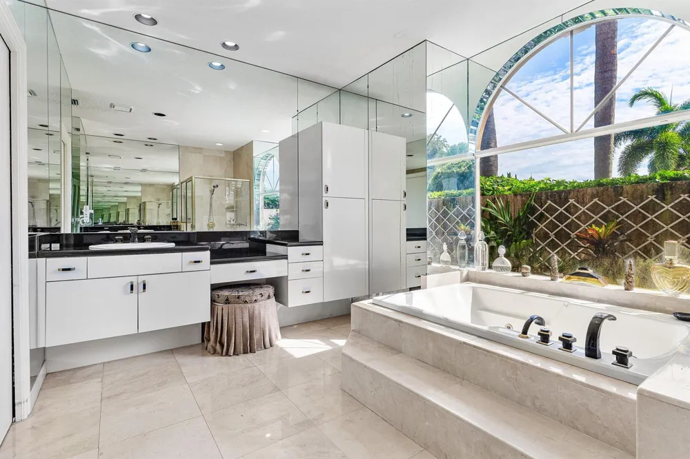17571 Bocaire Way Boca Raton, FL 33487