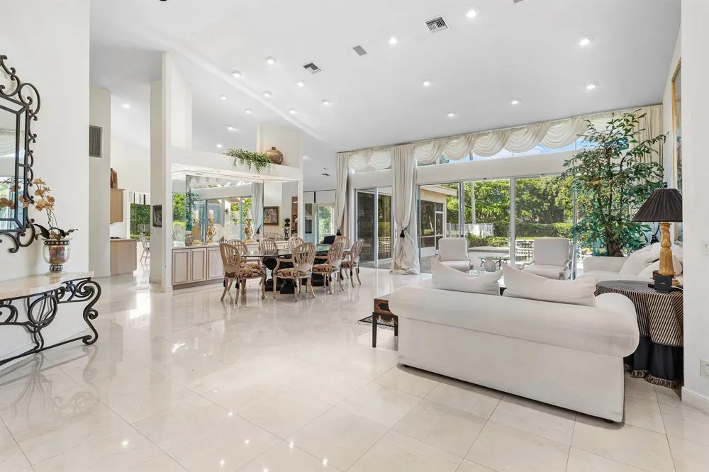 17571 Bocaire Way Boca Raton, FL 33487