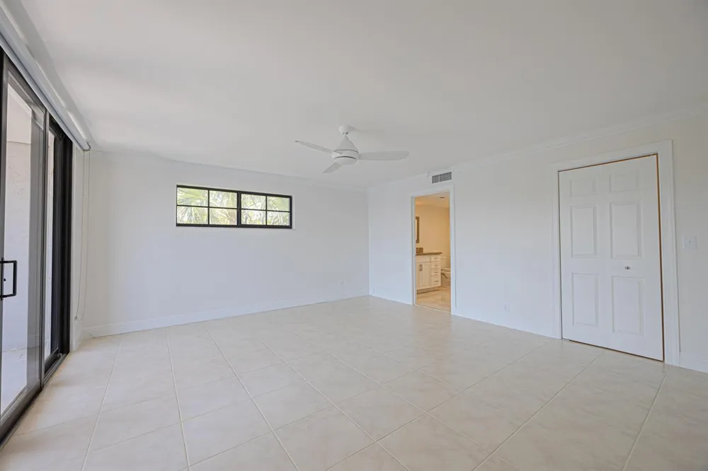 801 Palm Trail #9 Delray Beach, FL 33483