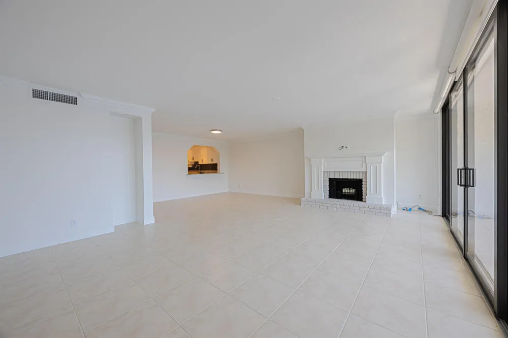 801 Palm Trail #9 Delray Beach, FL 33483