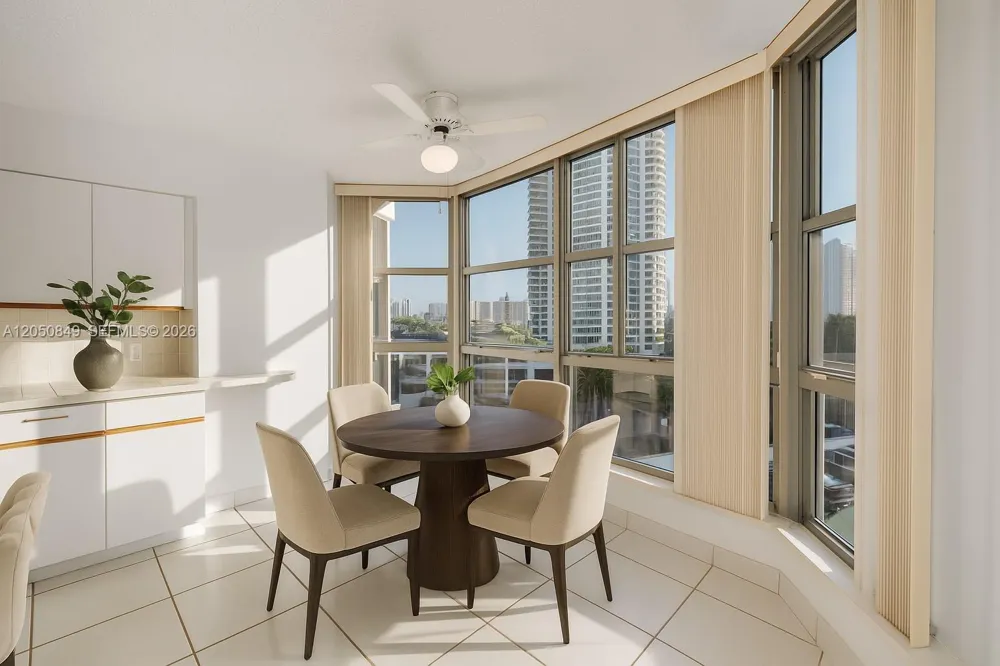 3530 Mystic Pointe Dr #710 Aventura, FL 33180