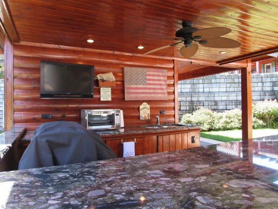 2524 Edmonds Road #62 Galax, VA 24333