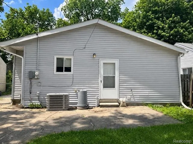 14685 Harold Street Taylor City, MI 48180