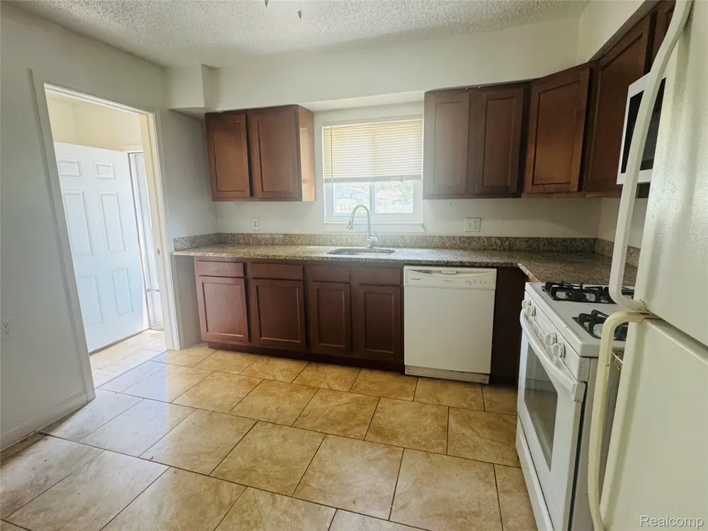 14685 Harold Street Taylor City, MI 48180