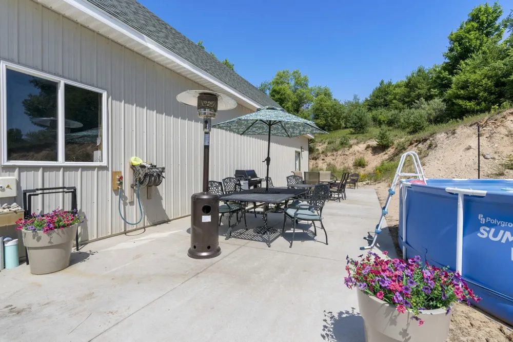 2881 E Aspen Drive Solon Township, MI 49621