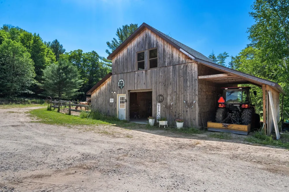 2881 E Aspen Drive Solon Township, MI 49621