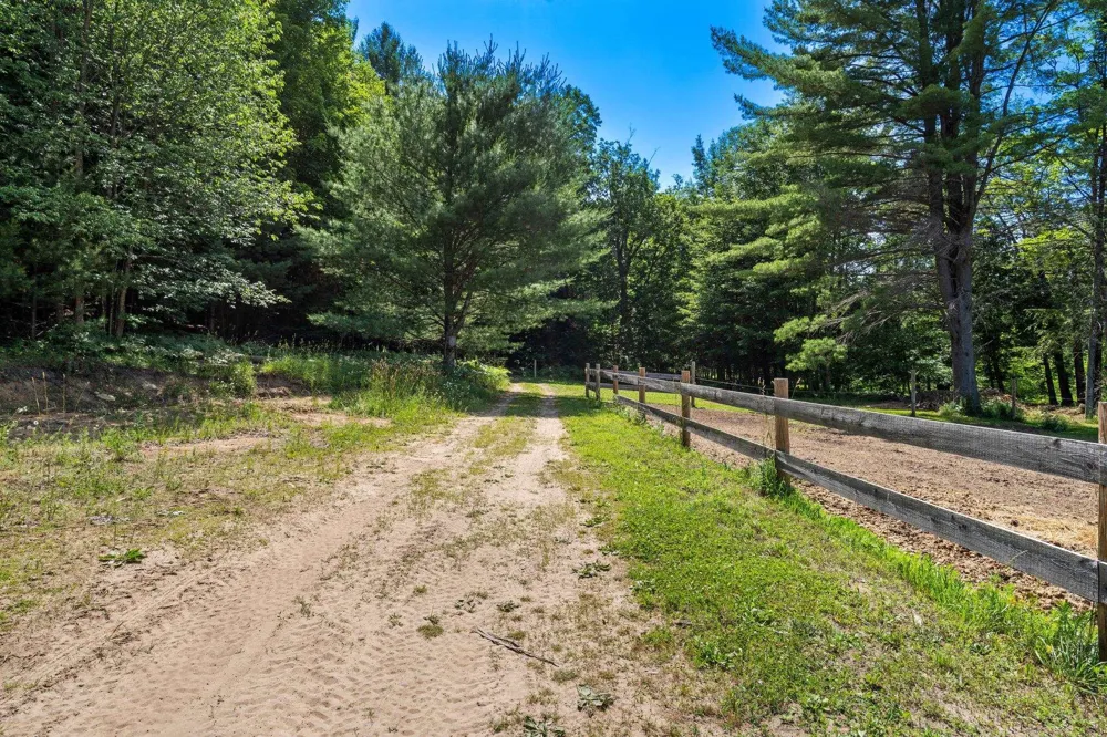 2881 E Aspen Drive Solon Township, MI 49621