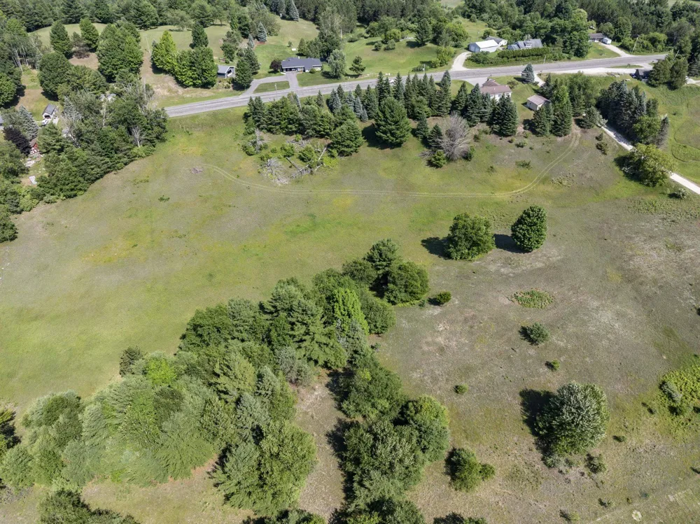 2881 E Aspen Drive Solon Township, MI 49621