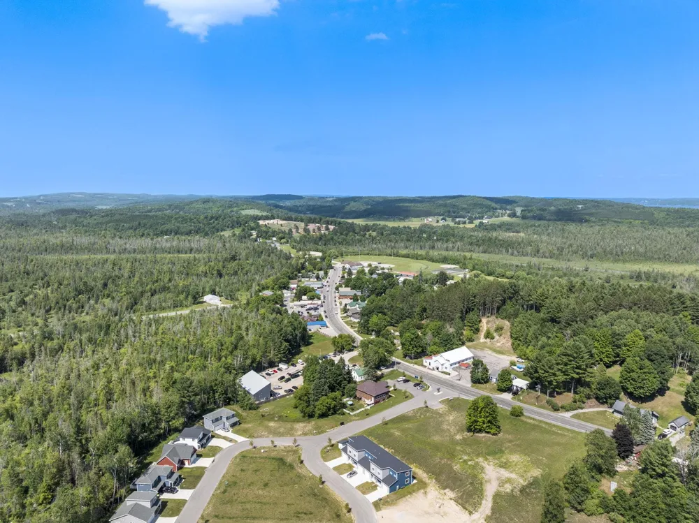 2881 E Aspen Drive Solon Township, MI 49621
