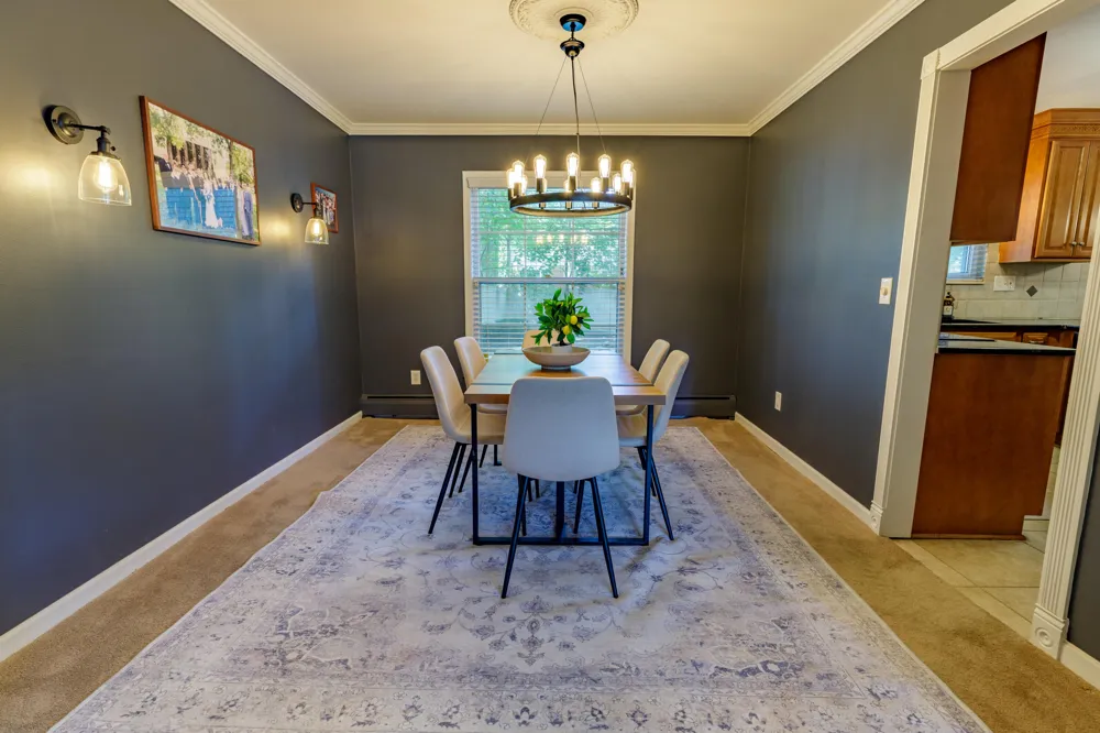 37243 Maple Leaf Court Clinton, MI 48036