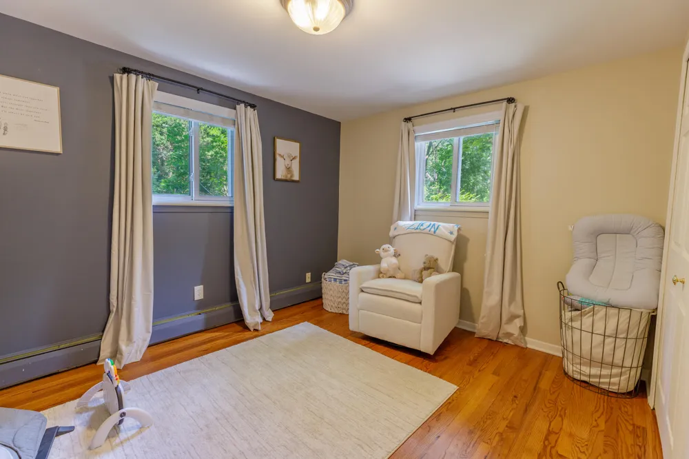 37243 Maple Leaf Court Clinton, MI 48036