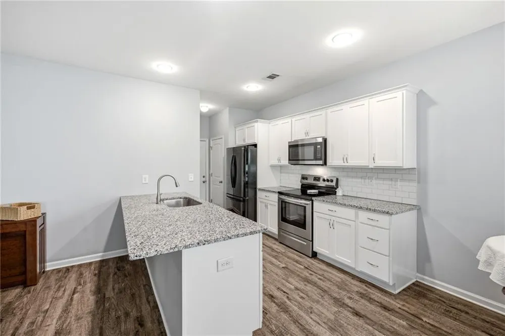 6353 Woodland Station Drive Lula, GA 30554