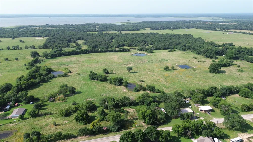 4757 Farm Road 1528 Klondike, TX 75448