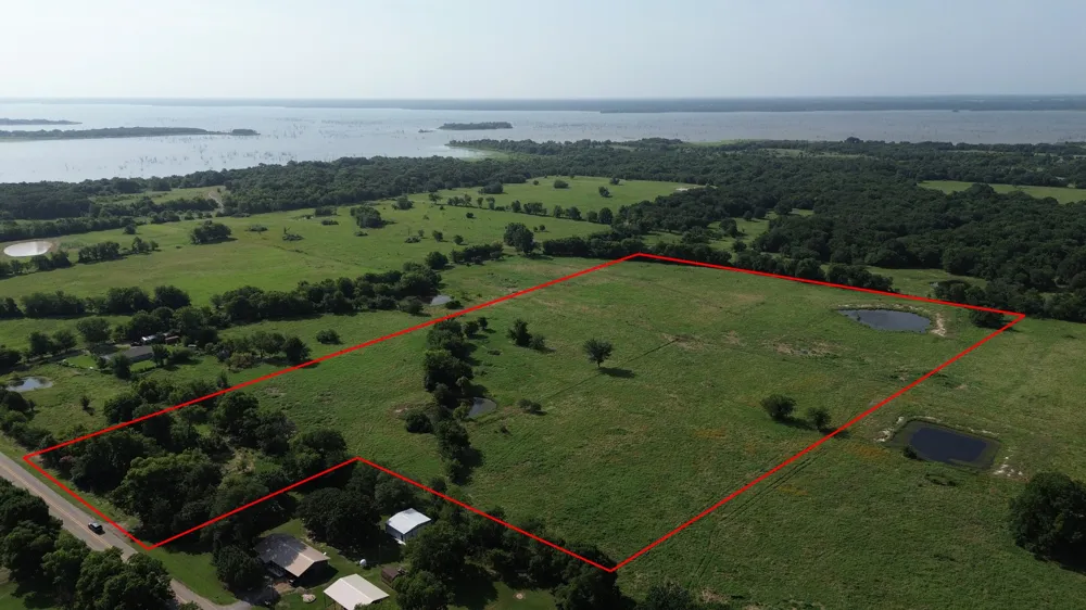 4757 Farm Road 1528 Klondike, TX 75448