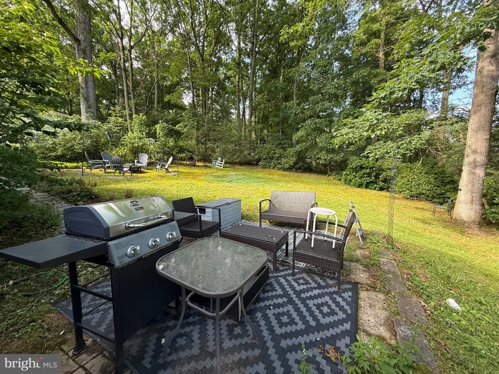 2042 FAIRWOOD LANE State College, PA 16803
