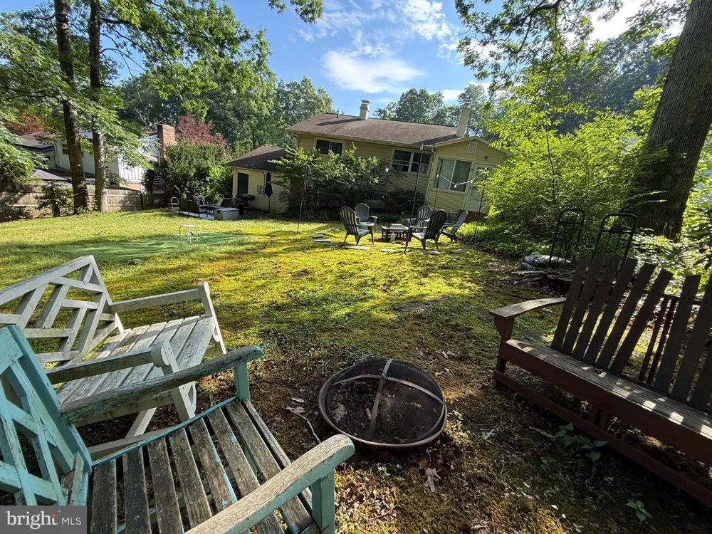 2042 FAIRWOOD LANE State College, PA 16803
