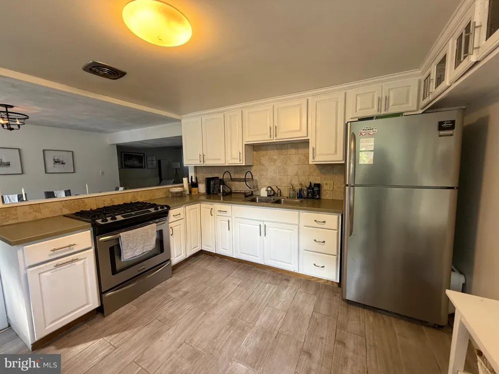 2042 FAIRWOOD LANE State College, PA 16803