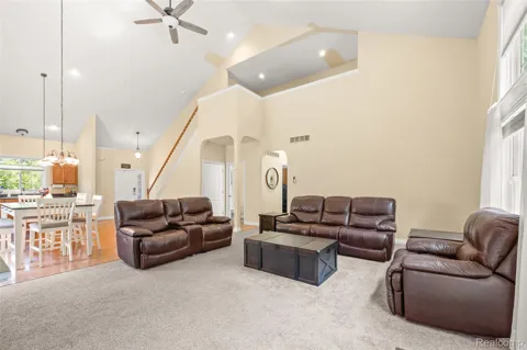 10182 Edgewood Drive
