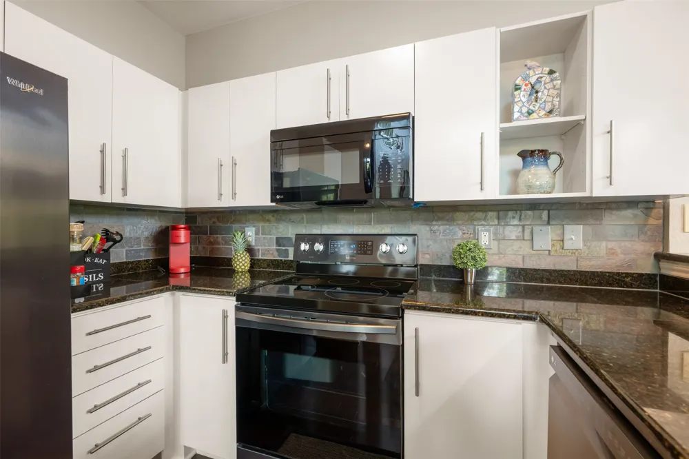 11203 Ranch Road 2222 #1407 Austin, TX 78730