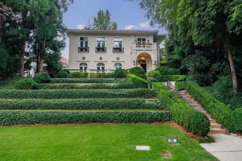 388 Beverly Road NE