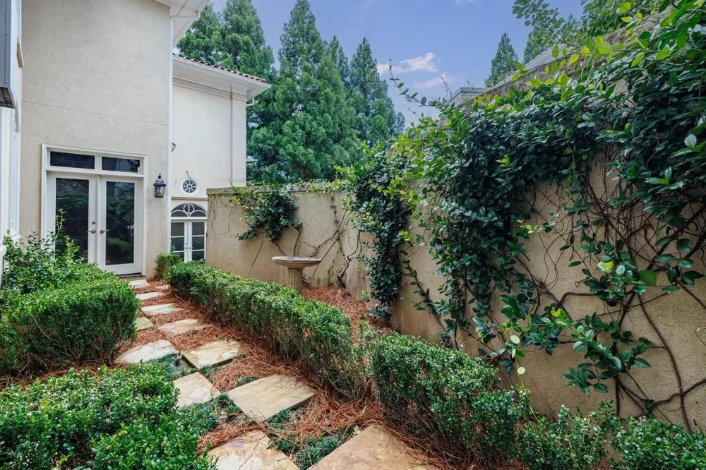 388 Beverly Road NE Atlanta, GA 30309