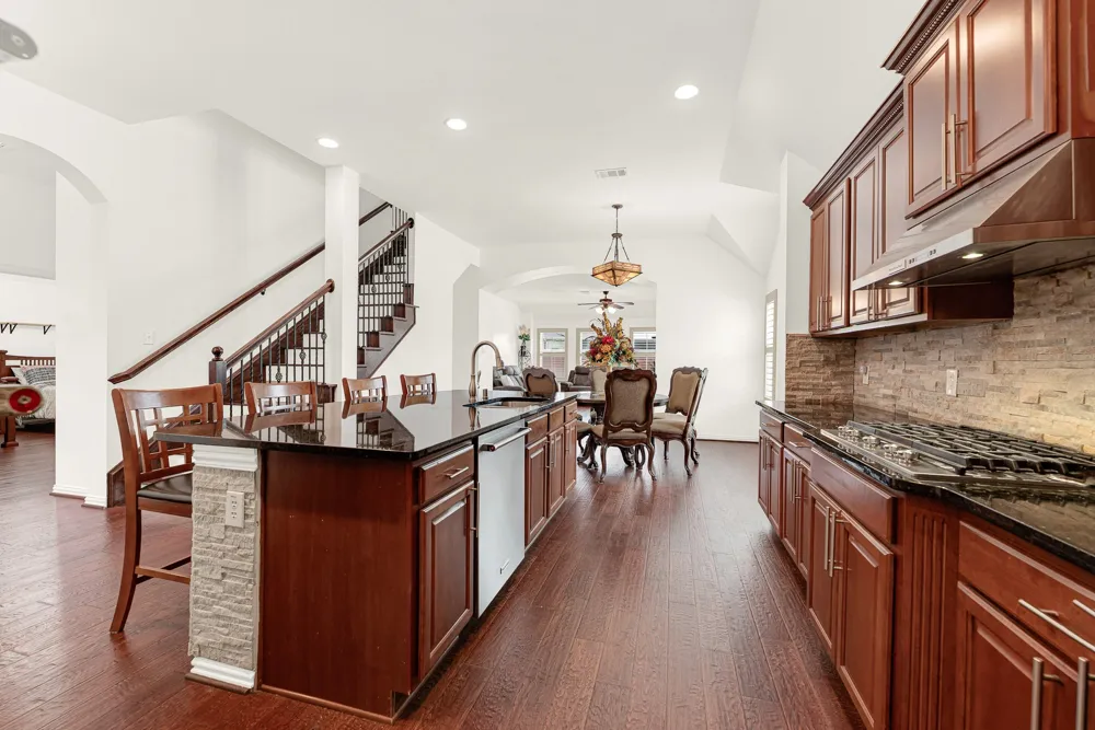 5729 New Castle Drive Richardson, TX 75082