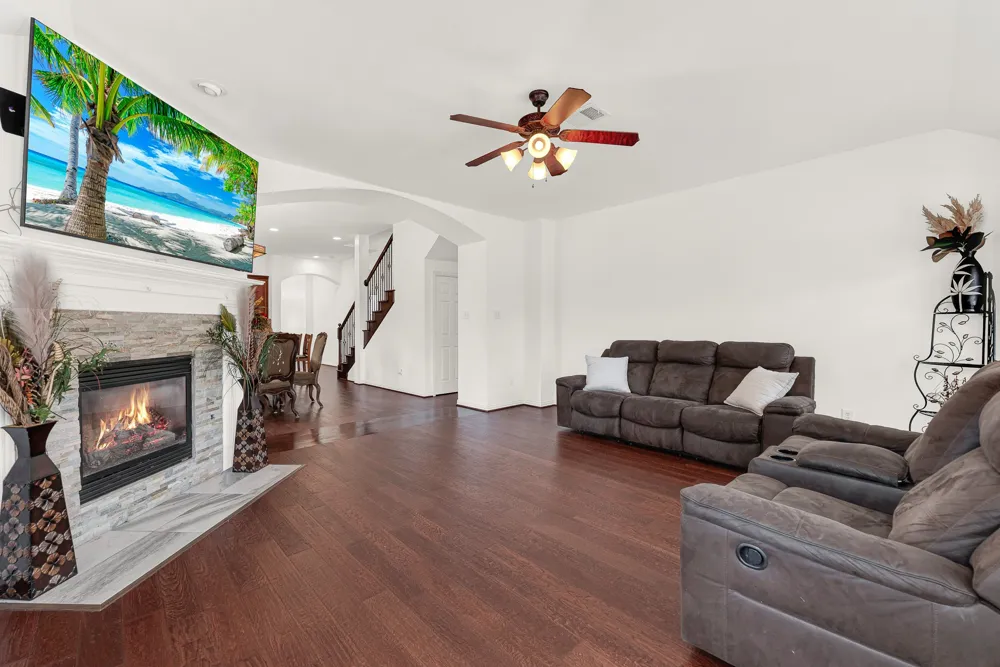 5729 New Castle Drive Richardson, TX 75082