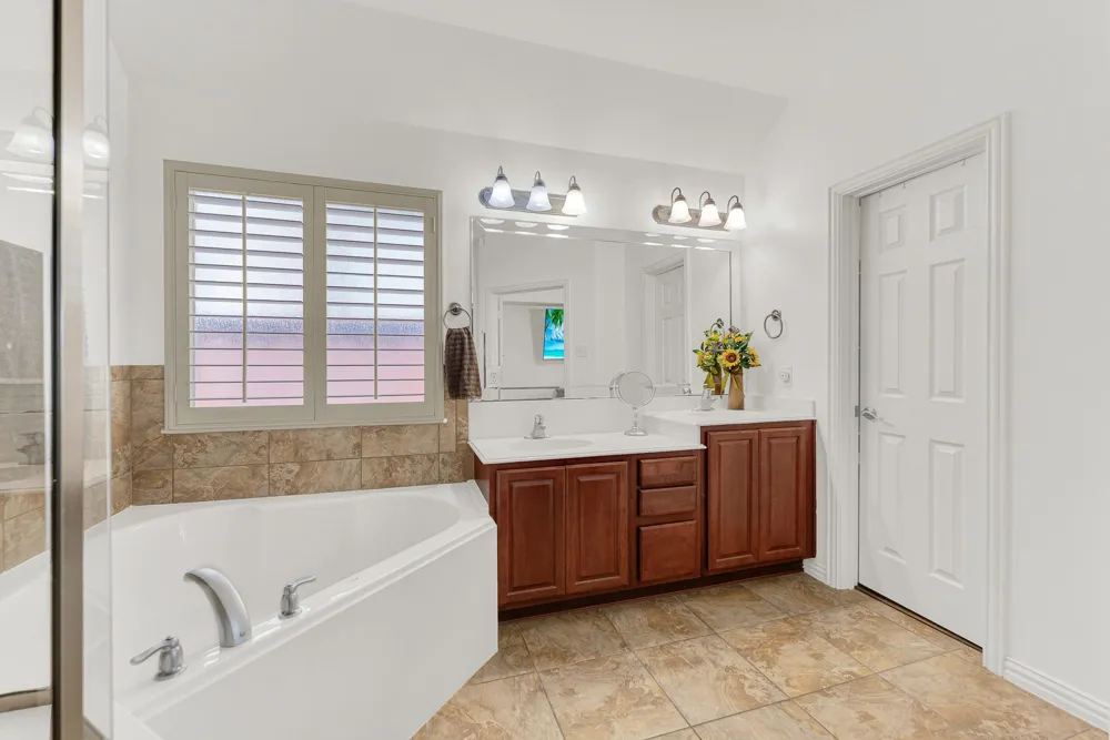 5729 New Castle Drive Richardson, TX 75082