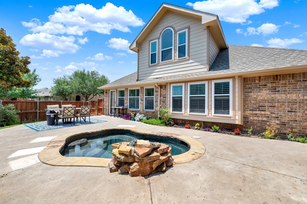 5729 New Castle Drive Richardson, TX 75082