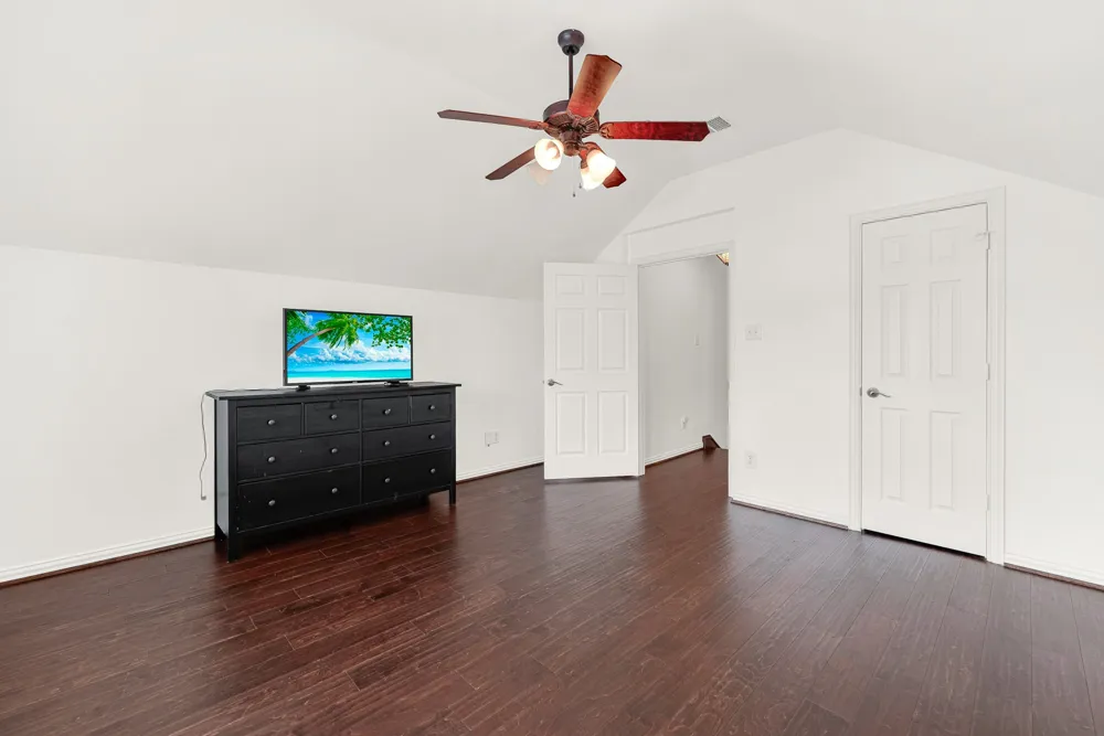 5729 New Castle Drive Richardson, TX 75082